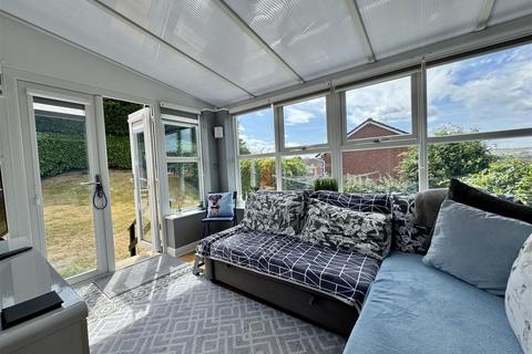 11 Beaulieu View, Mapplewell, Barnsley, S75 6FL