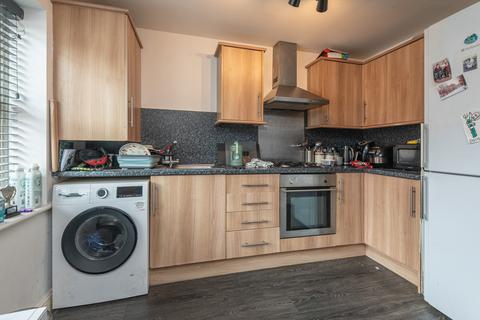 2 bedroom flat for sale, Coal Hill Lane, Leeds LS13