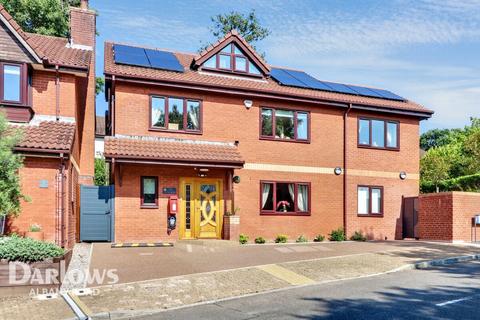 5 bedroom detached house to rent, Churchill Close, CARDIFF