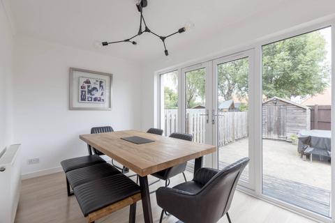 3 bedroom townhouse for sale, 103 Ferryfield, Trinity, Edinburgh, EH5 2PS