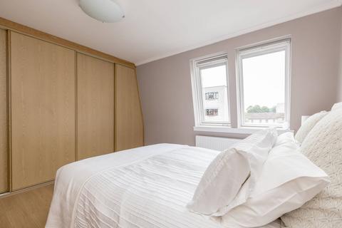 103 Ferryfield, Edinburgh, EH5 2PS