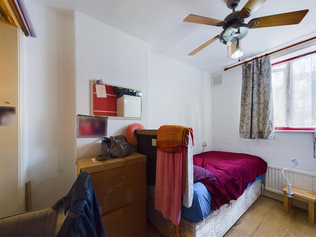 CAM01358 G0-PR0037-STILL024.jpg