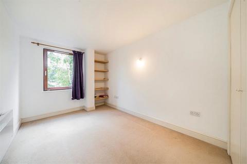 2 bedroom flat for sale, Adler Street, London E1