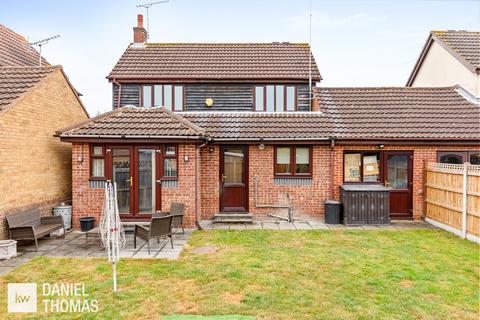 10 Horseshoe Close, Waltham Abbey, EN9 3RX
