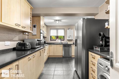 10 Horseshoe Close, Waltham Abbey, EN9 3RX