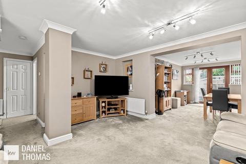 10 Horseshoe Close, Waltham Abbey, EN9 3RX