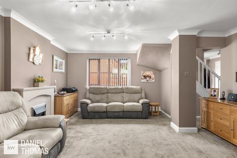 10 Horseshoe Close, Waltham Abbey, EN9 3RX