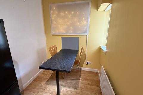 2 bedroom flat to rent, Hardgate, The City Centre, Aberdeen, AB11