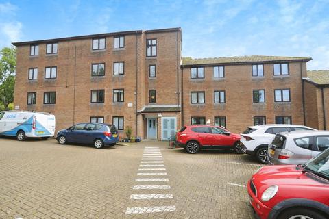 2 bedroom retirement property for sale, Holmesdale Gardens, Hastings TN34