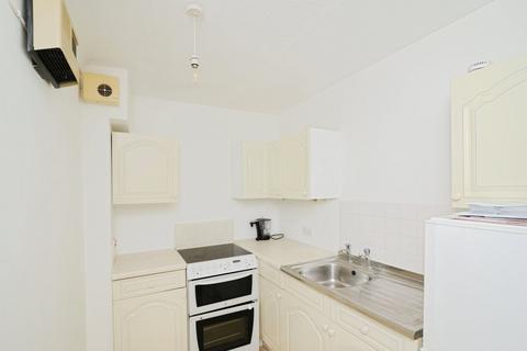 2 bedroom retirement property for sale, Holmesdale Gardens, Hastings TN34