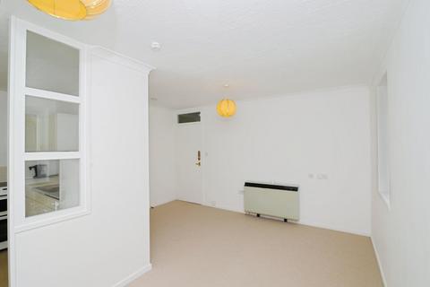 2 bedroom retirement property for sale, Holmesdale Gardens, Hastings TN34