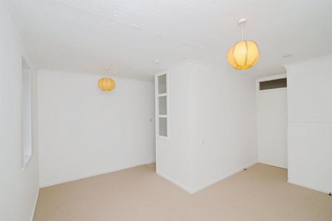 2 bedroom retirement property for sale, Holmesdale Gardens, Hastings TN34