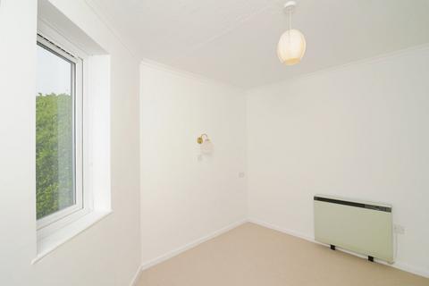 2 bedroom retirement property for sale, Holmesdale Gardens, Hastings TN34