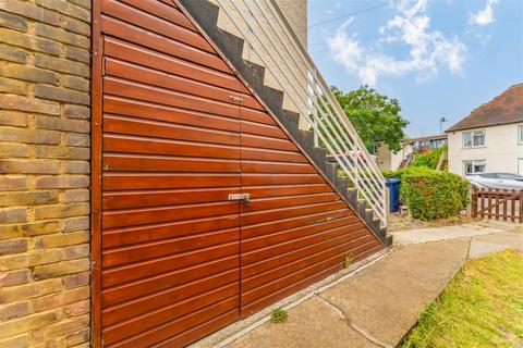 25a Browning Avenue, London, W7 1EW