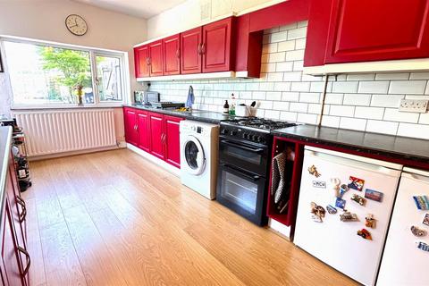 3 bedroom end of terrace house for sale, Lindsworth Road, Birmingham B30