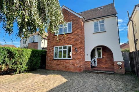 4 bedroom detached house for sale, Woking GU22