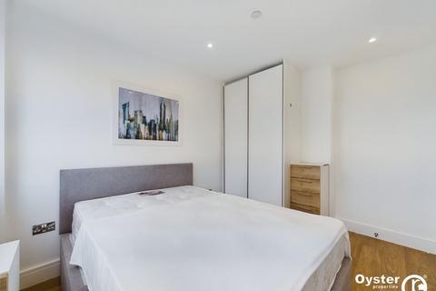 1 bedroom flat to rent, South Street, Papermill House, RM1
