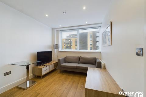 1 bedroom flat to rent, South Street, Papermill House, RM1