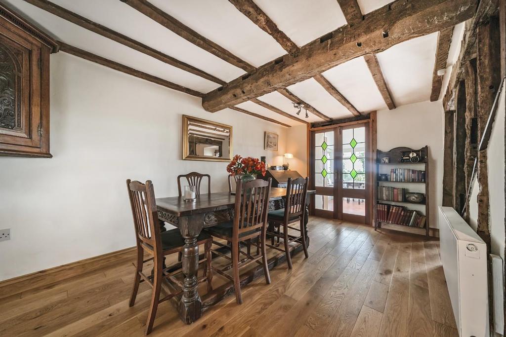 Dining Room.jpg