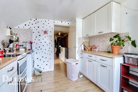 3 bedroom flat for sale, Albany Road, Cardiff