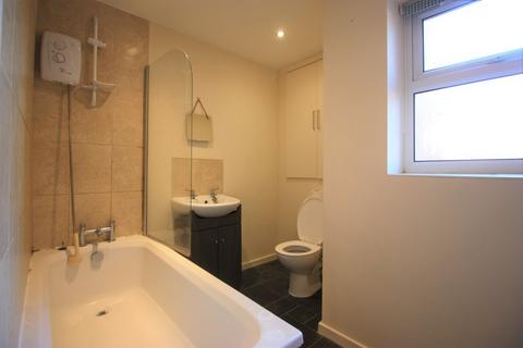 2 bedroom terraced house to rent, Victoria Street, Darfield