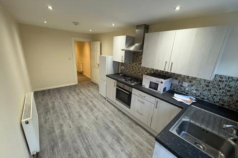 2 bedroom terraced house to rent, Victoria Street, Darfield