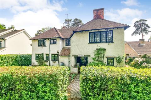 5 bedroom detached house for sale, Horseshoe Lane, Guildford GU12