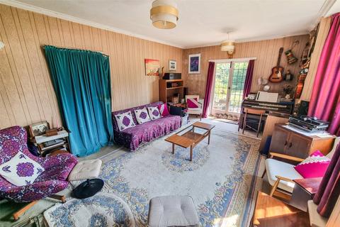 5 bedroom detached house for sale, Horseshoe Lane, Guildford GU12