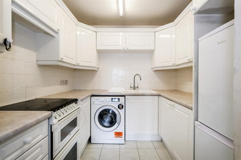1 bedroom retirement property for sale, Ennerdale Court, Wanstead