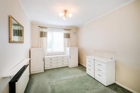 1 bedroom retirement property for sale, Ennerdale Court, Wanstead