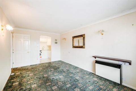1 bedroom retirement property for sale, Ennerdale Court, Wanstead