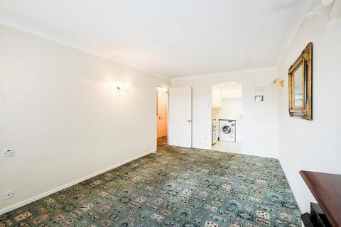 1 bedroom retirement property for sale, Ennerdale Court, Wanstead