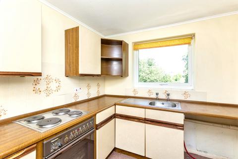 2 bedroom flat for sale, Flat 12, Earls Court, The Mall, Dunstable LU5 4LB