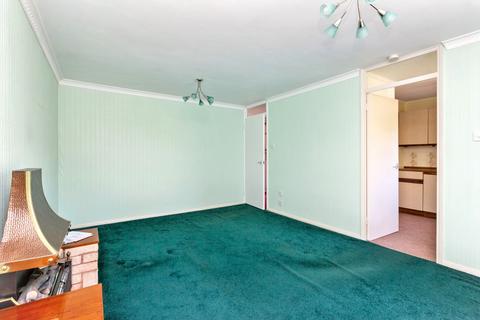 2 bedroom flat for sale, Flat 12, Earls Court, The Mall, Dunstable LU5 4LB