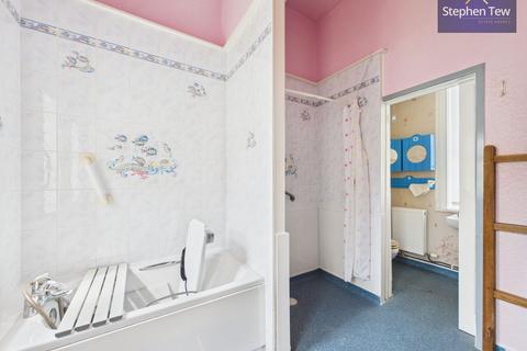 5 bedroom end of terrace house for sale, Dean Street, Blackpool, FY4