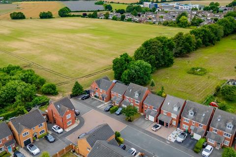 3 bedroom detached house for sale, Holme Farm Way, Pontefract WF8