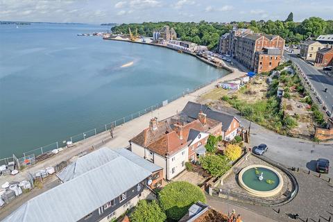 undefined, Mistley