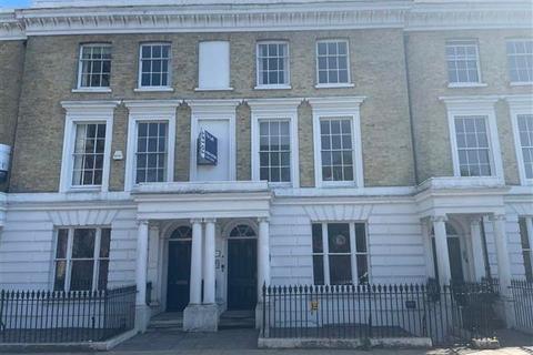 Office to rent, 45-47 Southgate St Winchester SO23 9EH
