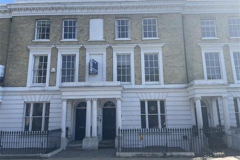 Office to rent, 45-47 Southgate St Winchester SO23 9EH