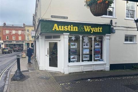Retail property (high street) to rent, 1-5 Southgate St Winchester SO23 9DT