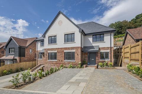 4 bedroom semi-detached house for sale, Wilsom Road, Alton, Hampshire