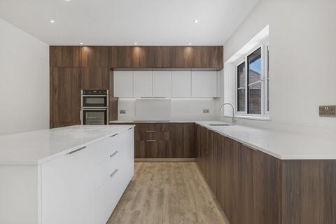 4 bedroom semi-detached house for sale, Wilsom Road, Alton, Hampshire