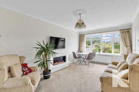 3 bedroom semi-detached house for sale, 28 Chichester Crescent, Chadderton OL9 0RW
