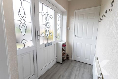 3 bedroom semi-detached house for sale, 28 Chichester Crescent, Chadderton OL9 0RW