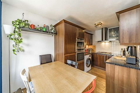 2 bedroom flat for sale, Windsor Road, London W5