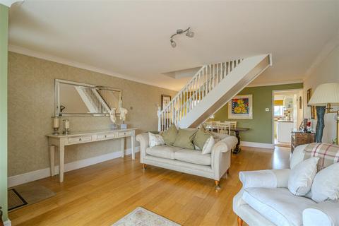 3 bedroom end of terrace house for sale, Checkers End, Gaddesden Row, Hertfordshire, HP2 6HH
