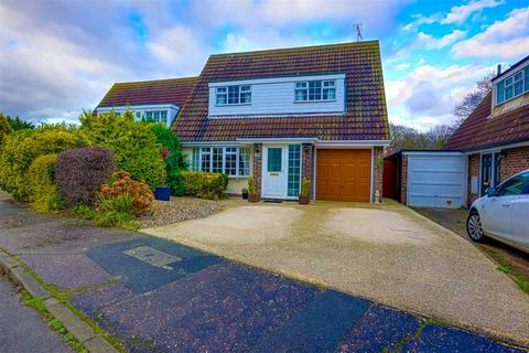 26 Briarfields, Kirby Le Soken, Frinton-on-sea, CO13 0HE