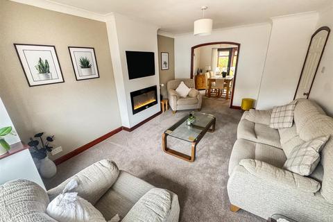 51 Lister Close, Corby, NN17 1XR