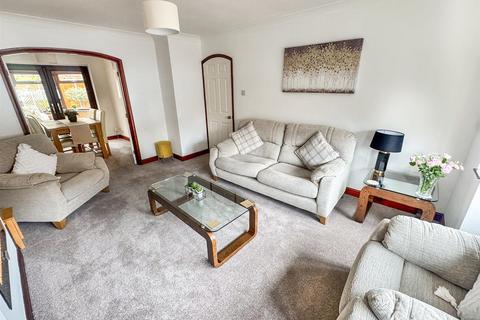 51 Lister Close, Corby, NN17 1XR