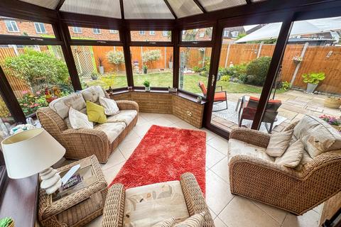 51 Lister Close, Corby, NN17 1XR